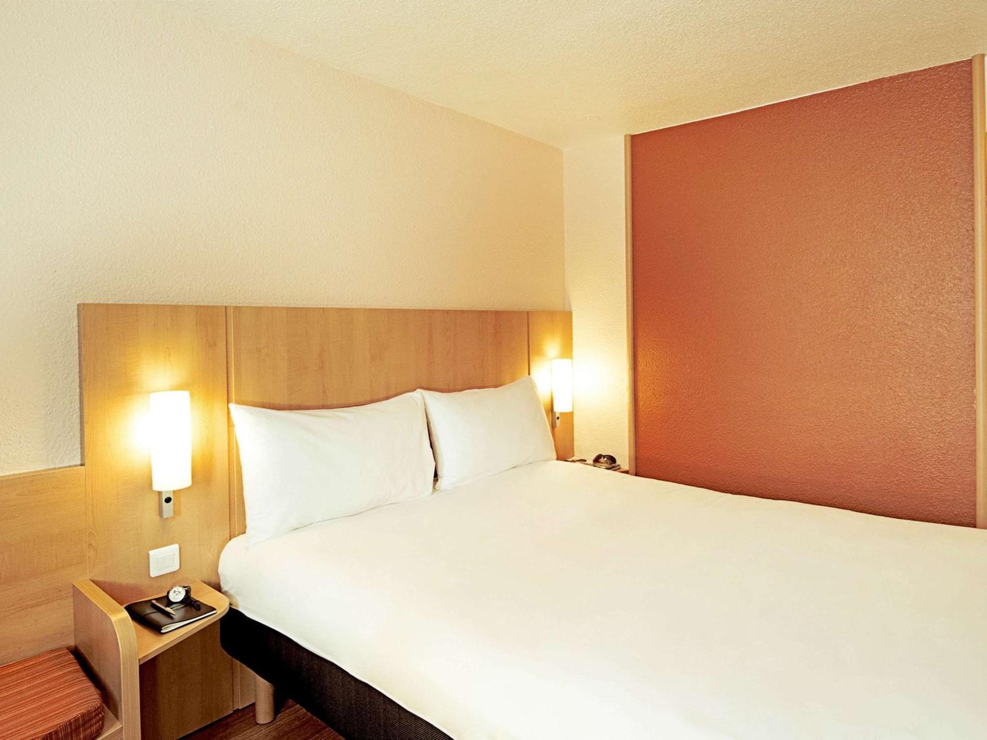 Ibis Astana Hotel Exterior foto